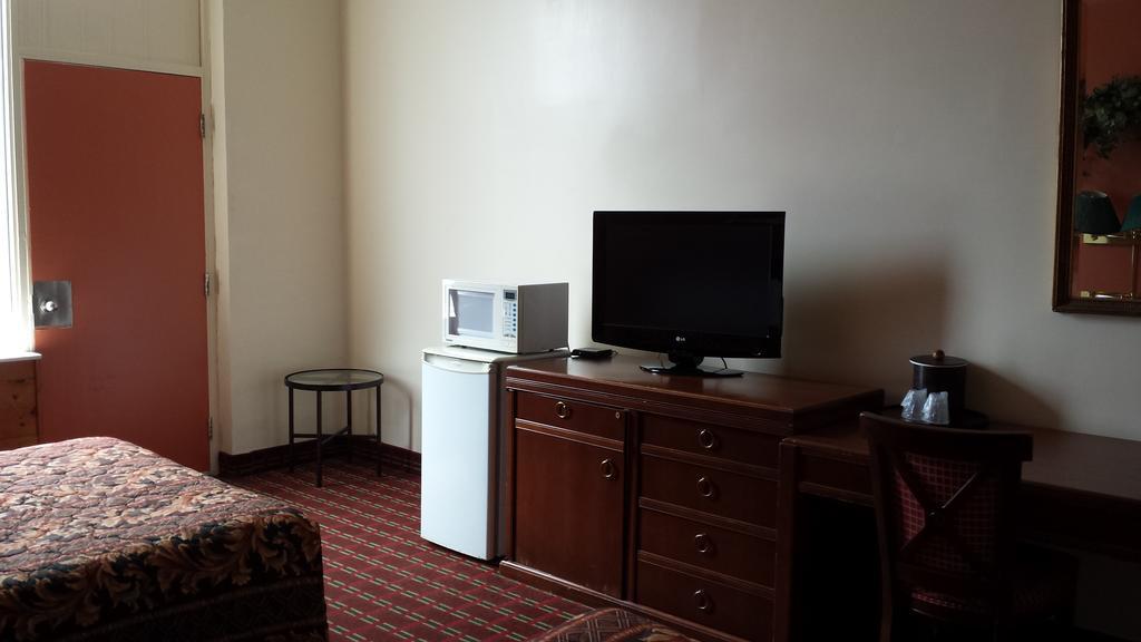 Midtown Hotel パリーサウンド エクステリア 写真